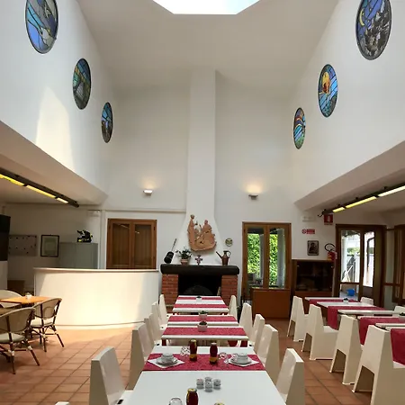 Hostel Casa Emmaus *