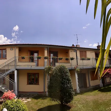 Casa Emmaus Hostel *