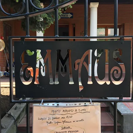 Hostel Casa Emmaus *