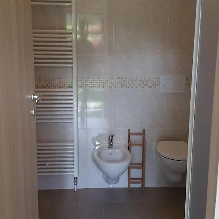 Casa Emmaus Hostel *